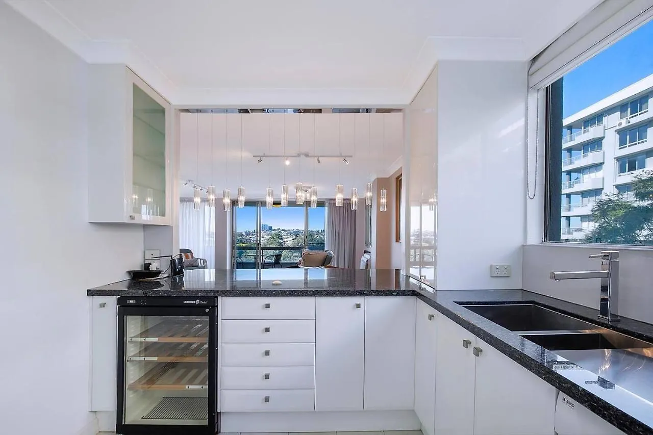 'Riverside Terrace' Inner-City Retro-Chic With Pool Brisbane Australien