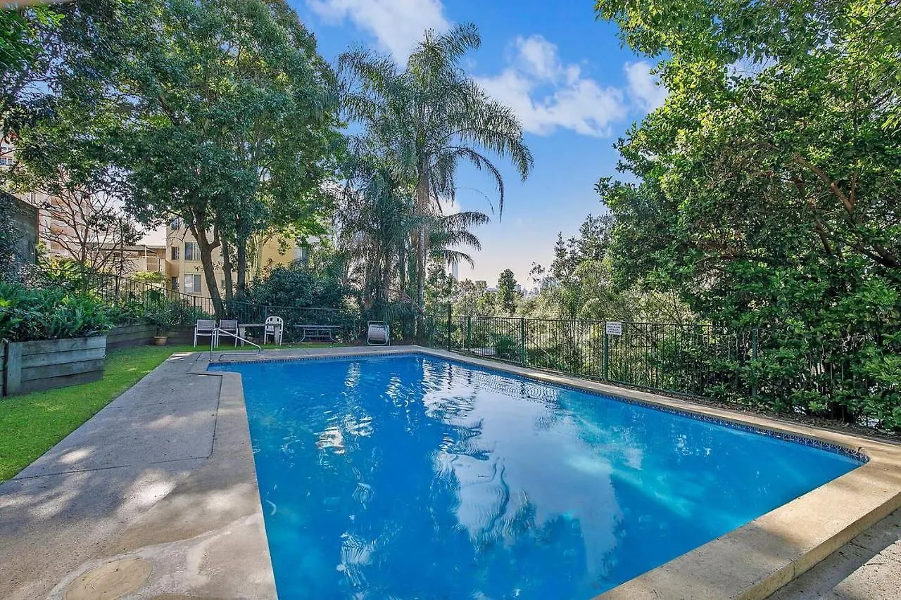 Daire 'Riverside Terrace' Inner-City Retro-Chic With Pool Brisbane